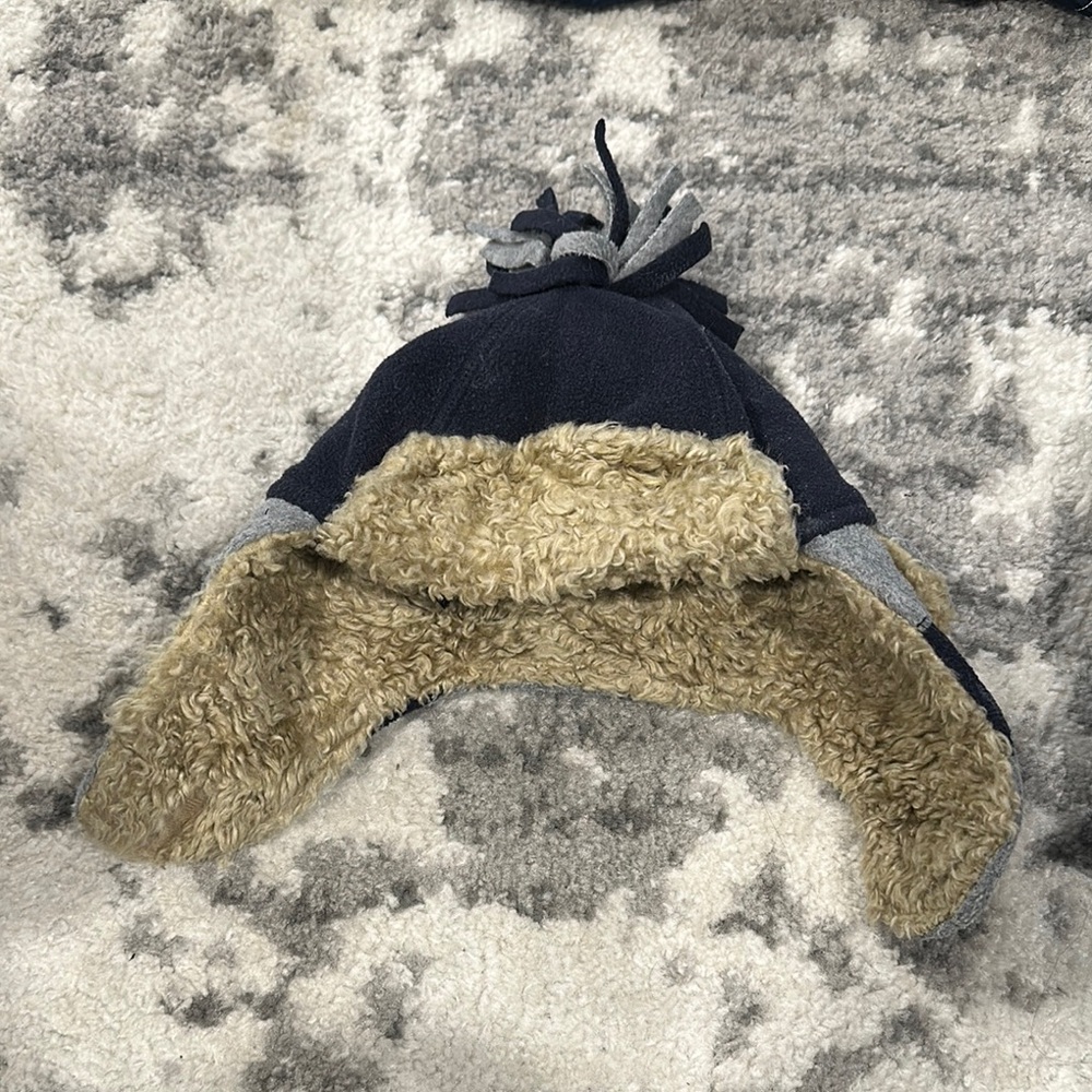 Gap xs/small Cozy Navy and Tan Kids Winter Hat for boys